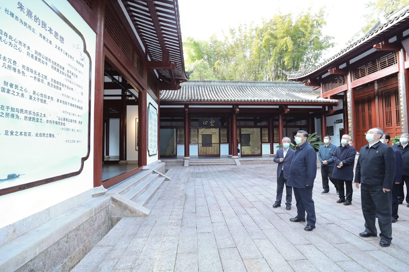 2021年3月22日，習(xí)近平在福建南平武夷山朱熹園，了解朱熹生平及理學(xué)研究等情況。