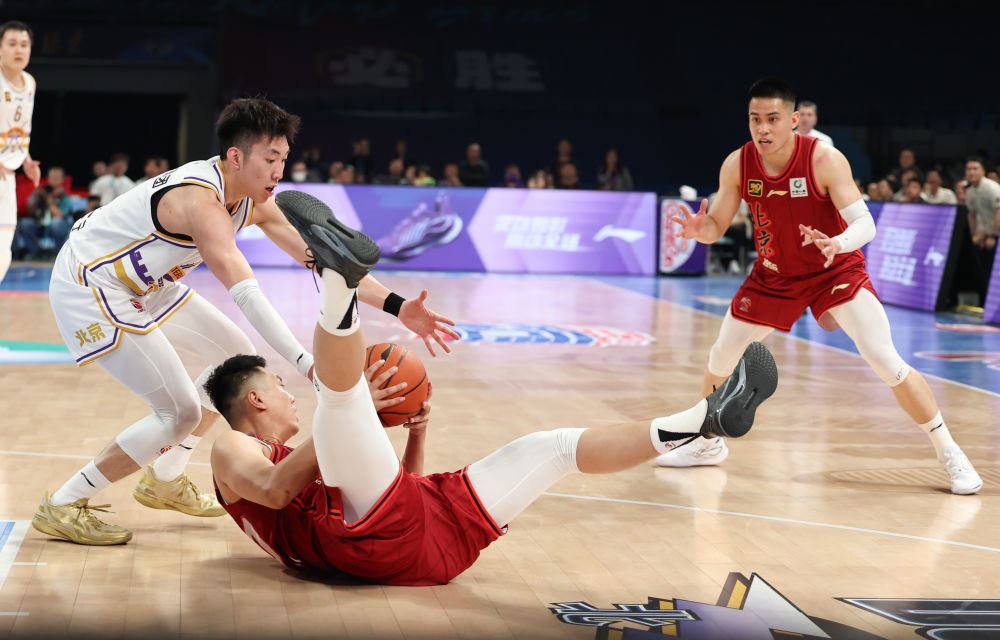 CBA綜合：北控力克北京 山西大勝?gòu)V東