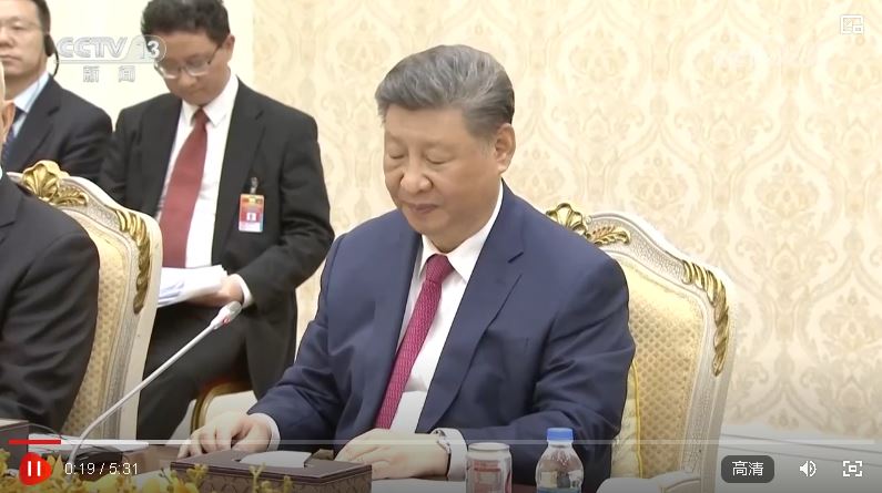 習(xí)近平同柬埔寨首相洪瑪奈舉行會(huì)談